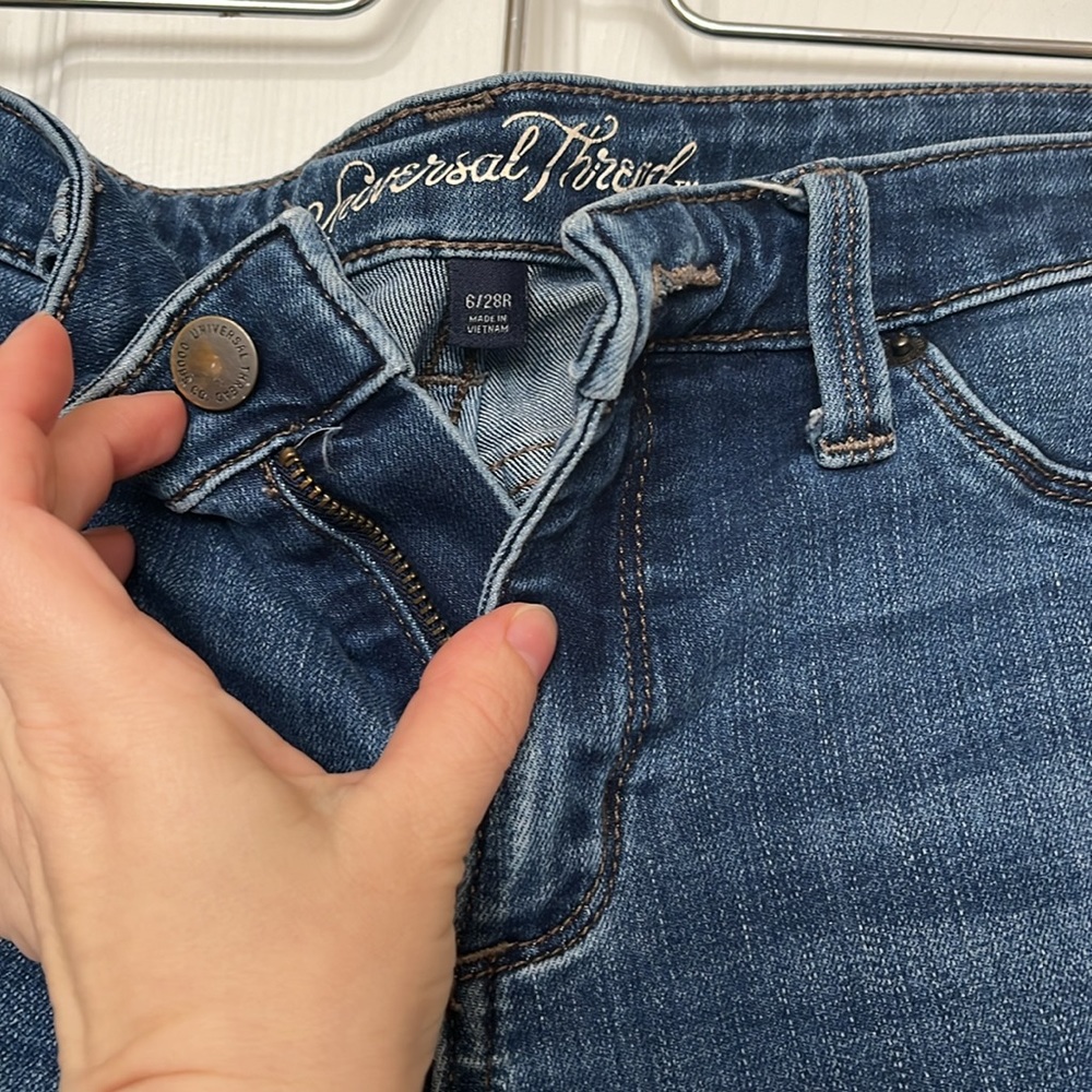 Jeans - Picture 2 of 3